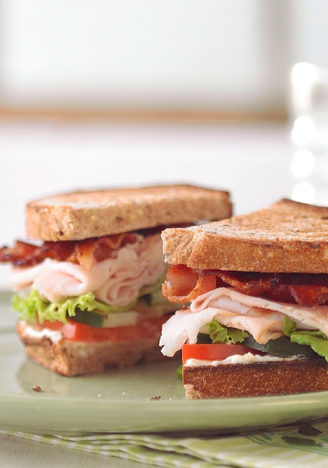 Order Turkey Breast Sandwich food online from Sam Market Deli And Grill store, Edgewater on bringmethat.com