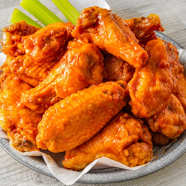 Order 20 Wings food online from Hurricane Grill And Wings store, Round Rock on bringmethat.com