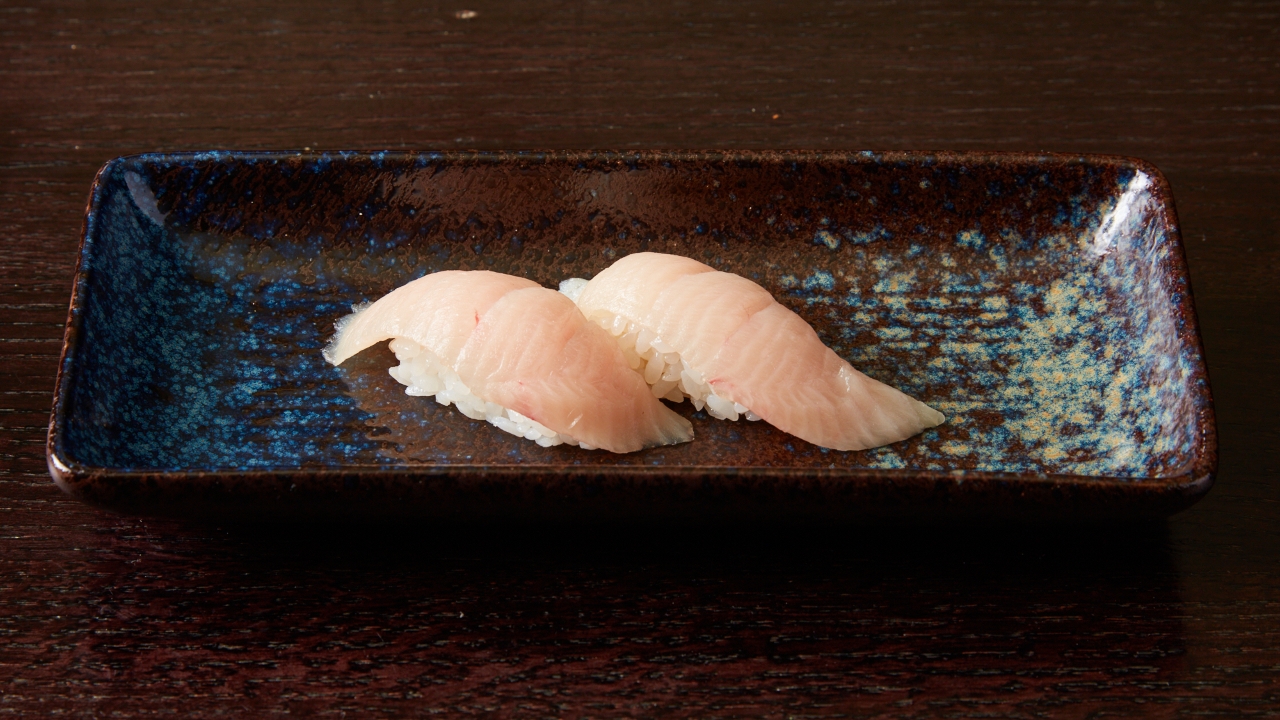 Order Hamachi food online from Union Sushi + Barbeque Bar store, Chicago on bringmethat.com