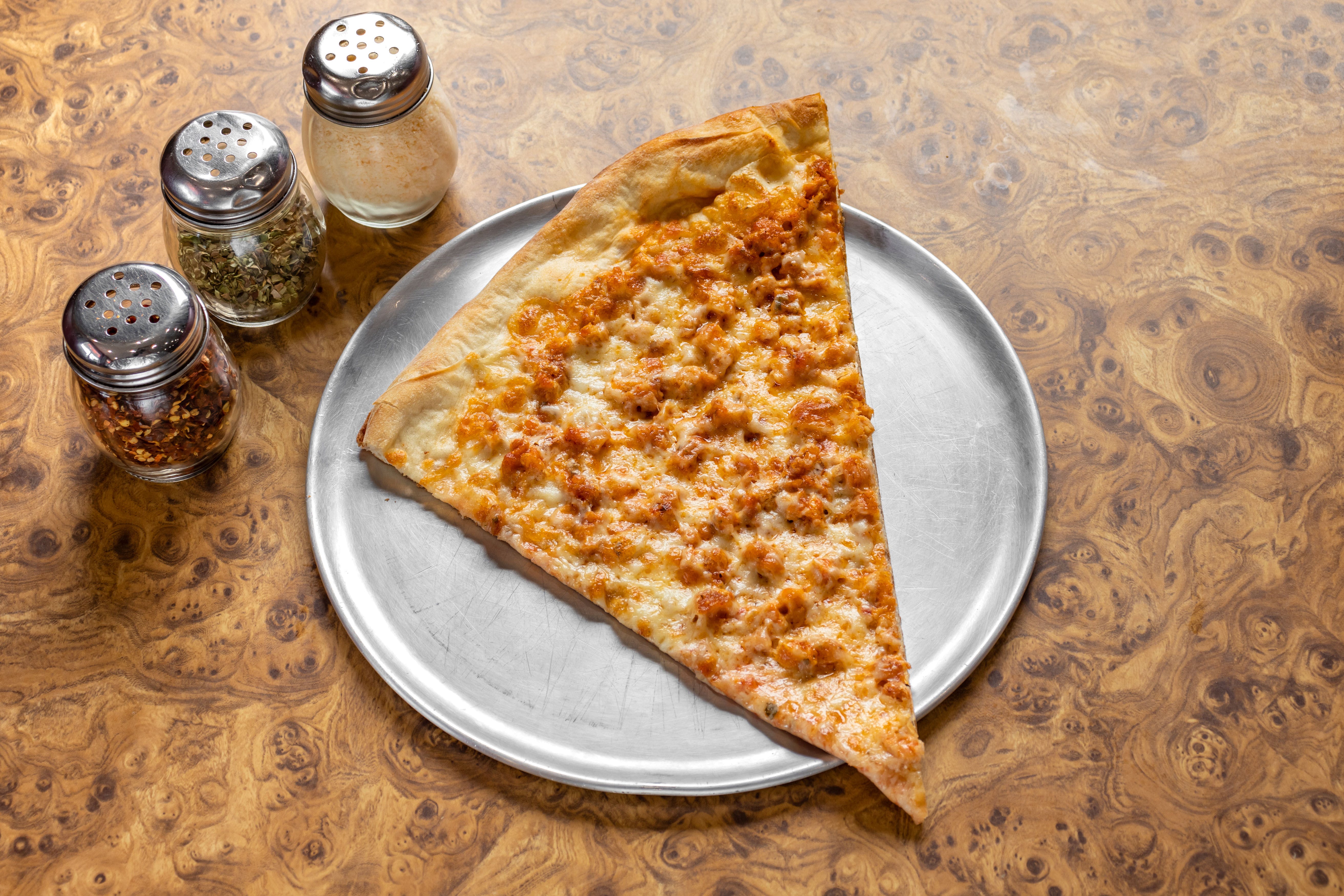 Order Buffalo Chicken Pizza - Small 14'' food online from Primos Pizza store, New Windsor on bringmethat.com