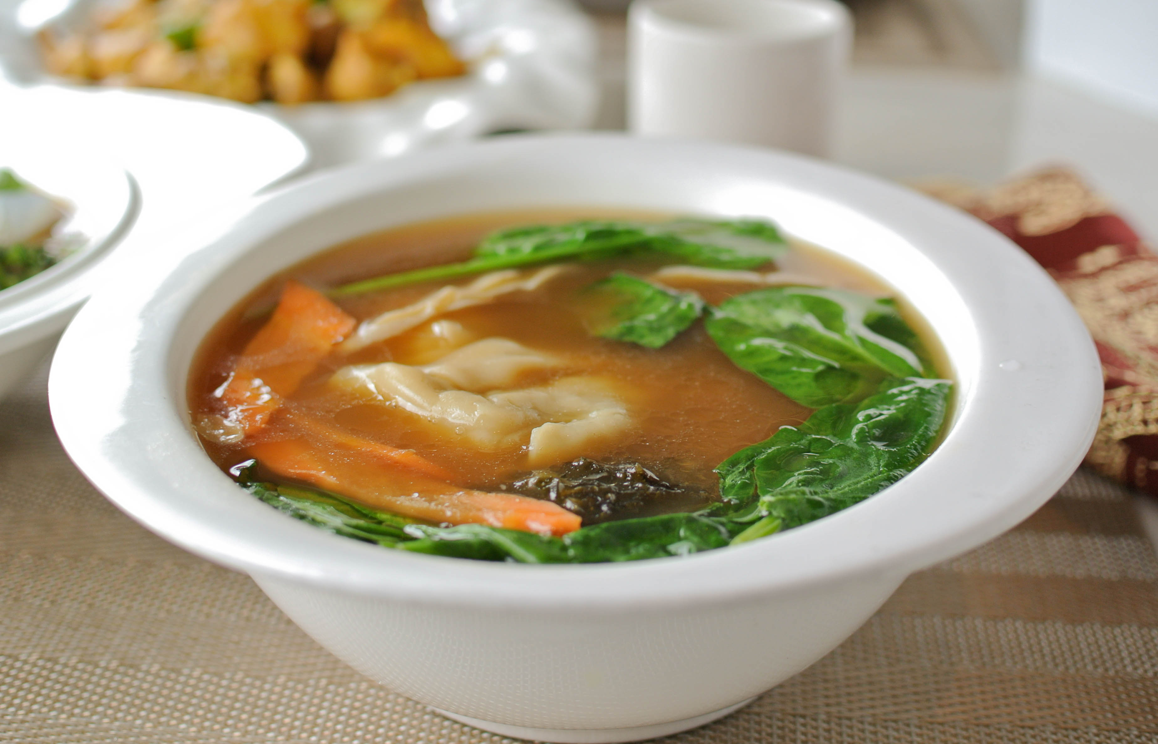 Order Shrimp Wonton Soup 蝦雲吞湯 food online from Fey Restaurant store, Menlo Park on bringmethat.com