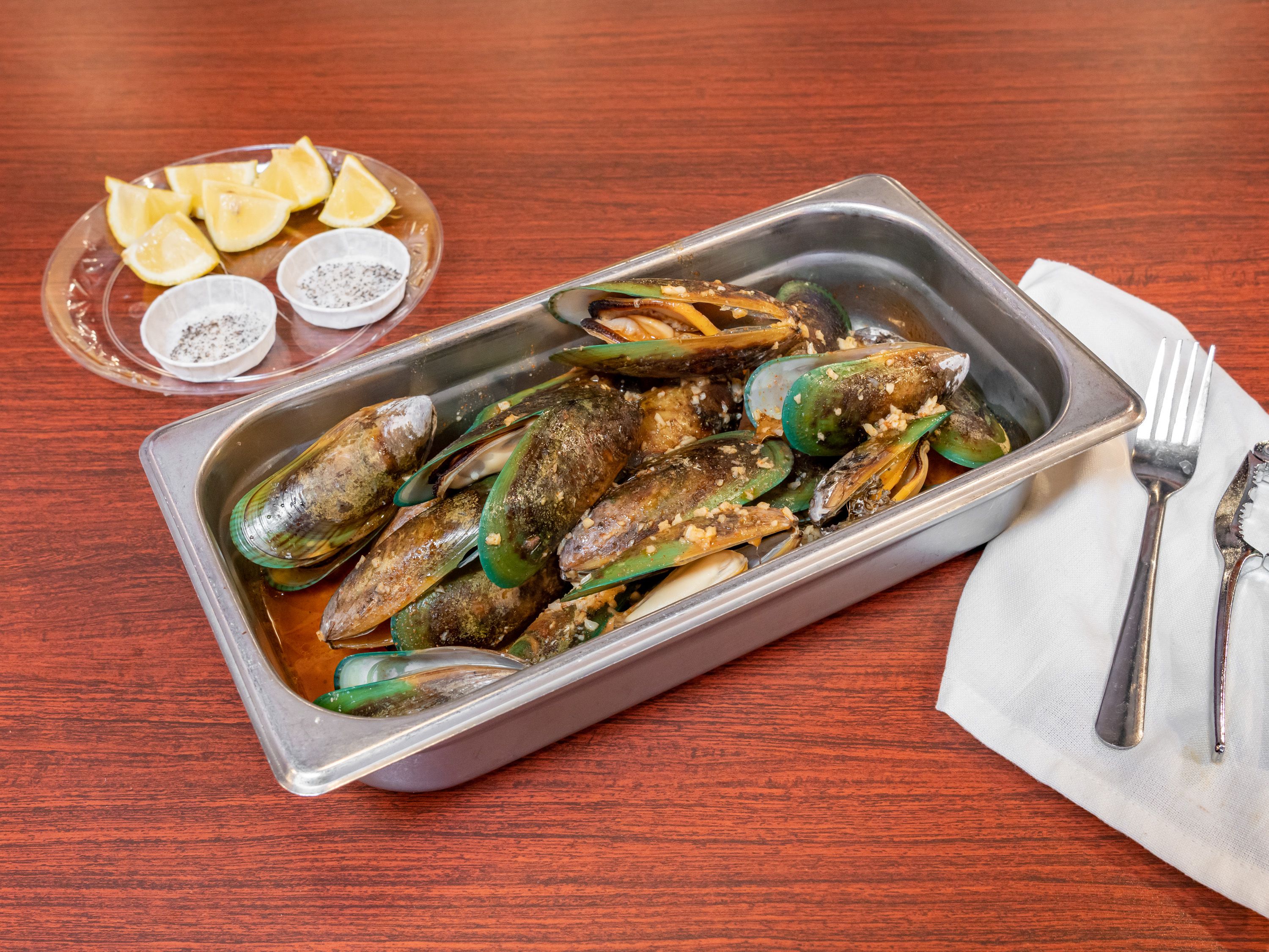 Order  Mussels food online from Fried Or Boiled Seafood Fusion store, Fresno on bringmethat.com