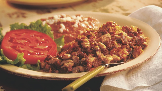Order Chorizo Con Huevo Plate food online from Mi Tierra Cafe & Bakery store, San Antonio on bringmethat.com