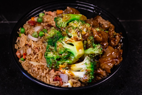 Order C18. Beef with Broccoli food online from Jj Panda store, York on bringmethat.com