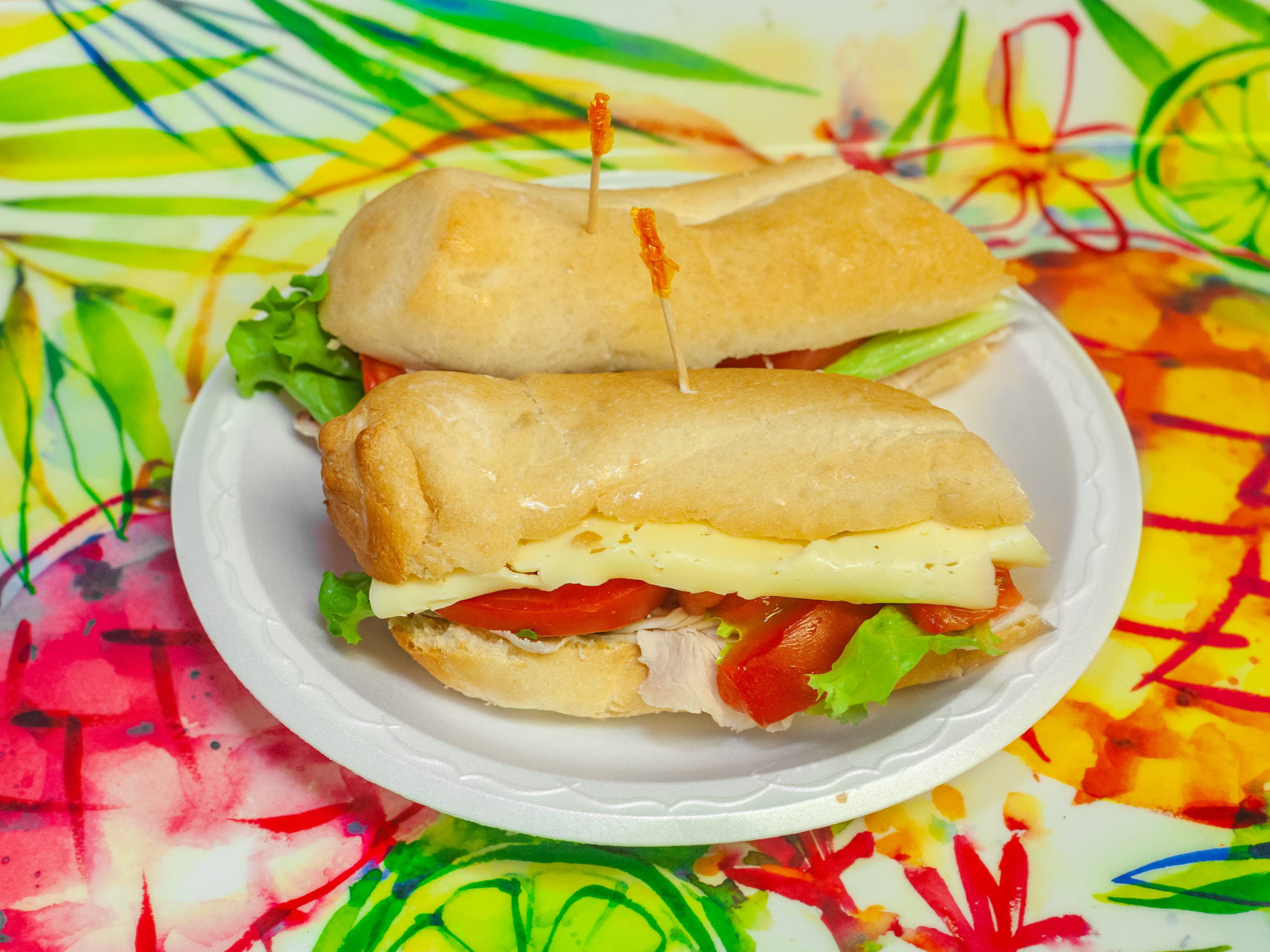 Order Italian Sub Boxed Lunch food online from Troy Market store, Troy on bringmethat.com
