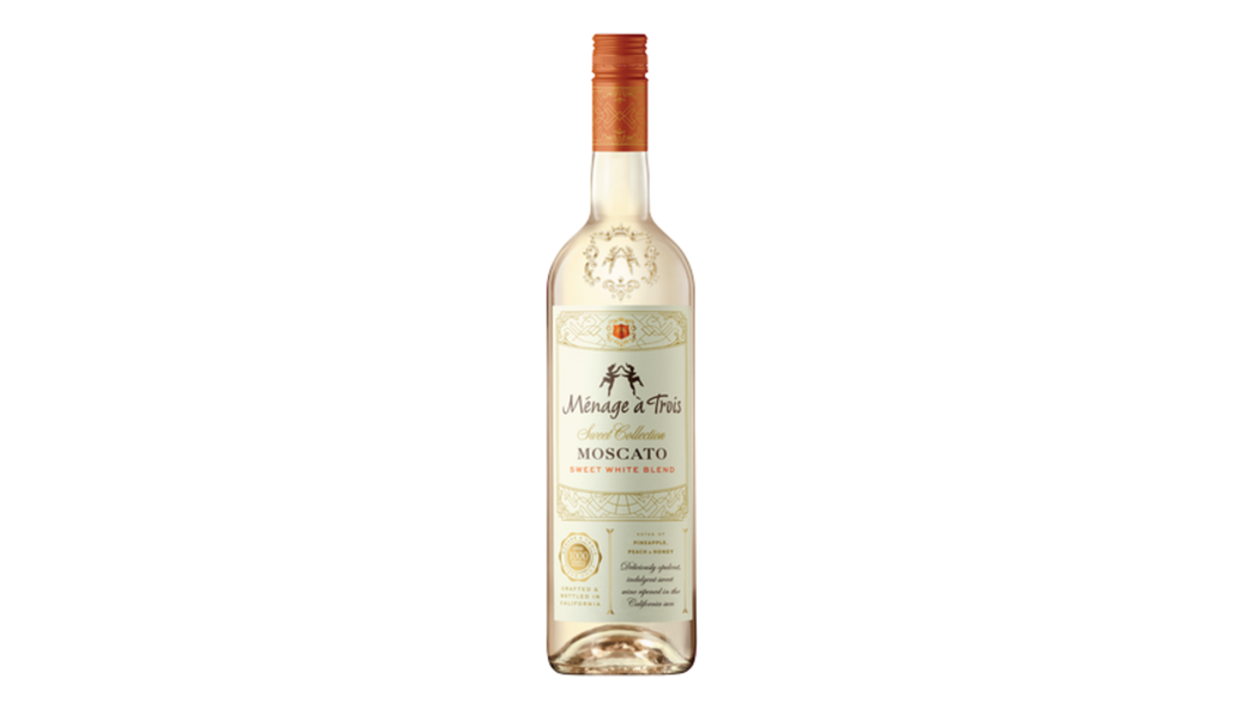 Order Menage A Trois Moscato Sweet White Blend 750ml Bottle food online from JR Food Mart store, Camarillo on bringmethat.com