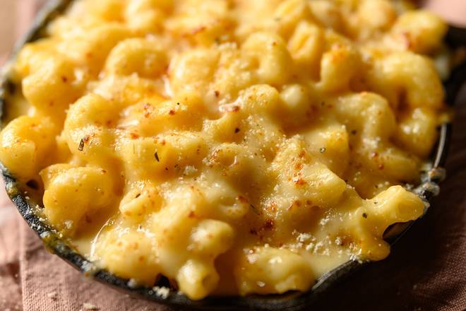 Order Four Cheese Mac food online from Macaroniville store, Bloomington on bringmethat.com