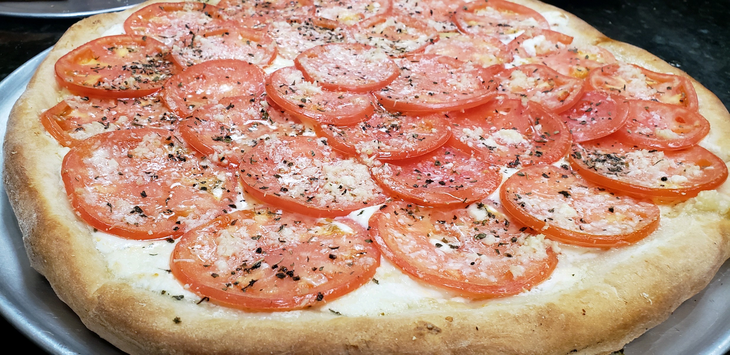 Order Tomato and Ricotta Pizza food online from Mangia Pizza and Italian Restaurant store, North Babylon on bringmethat.com