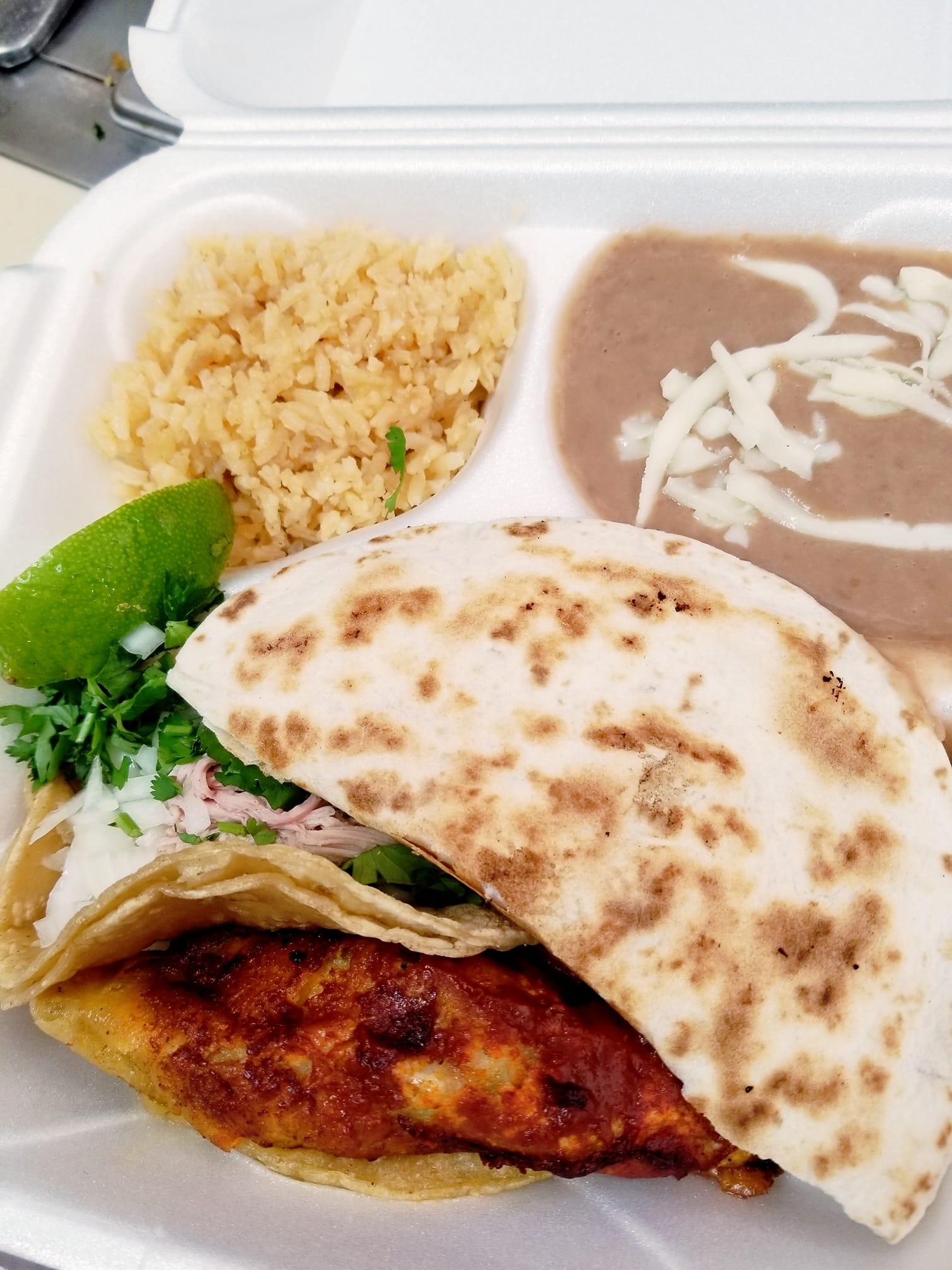 Order Combinacion Dinner food online from Taqueria Azteca store, Wood Dale on bringmethat.com