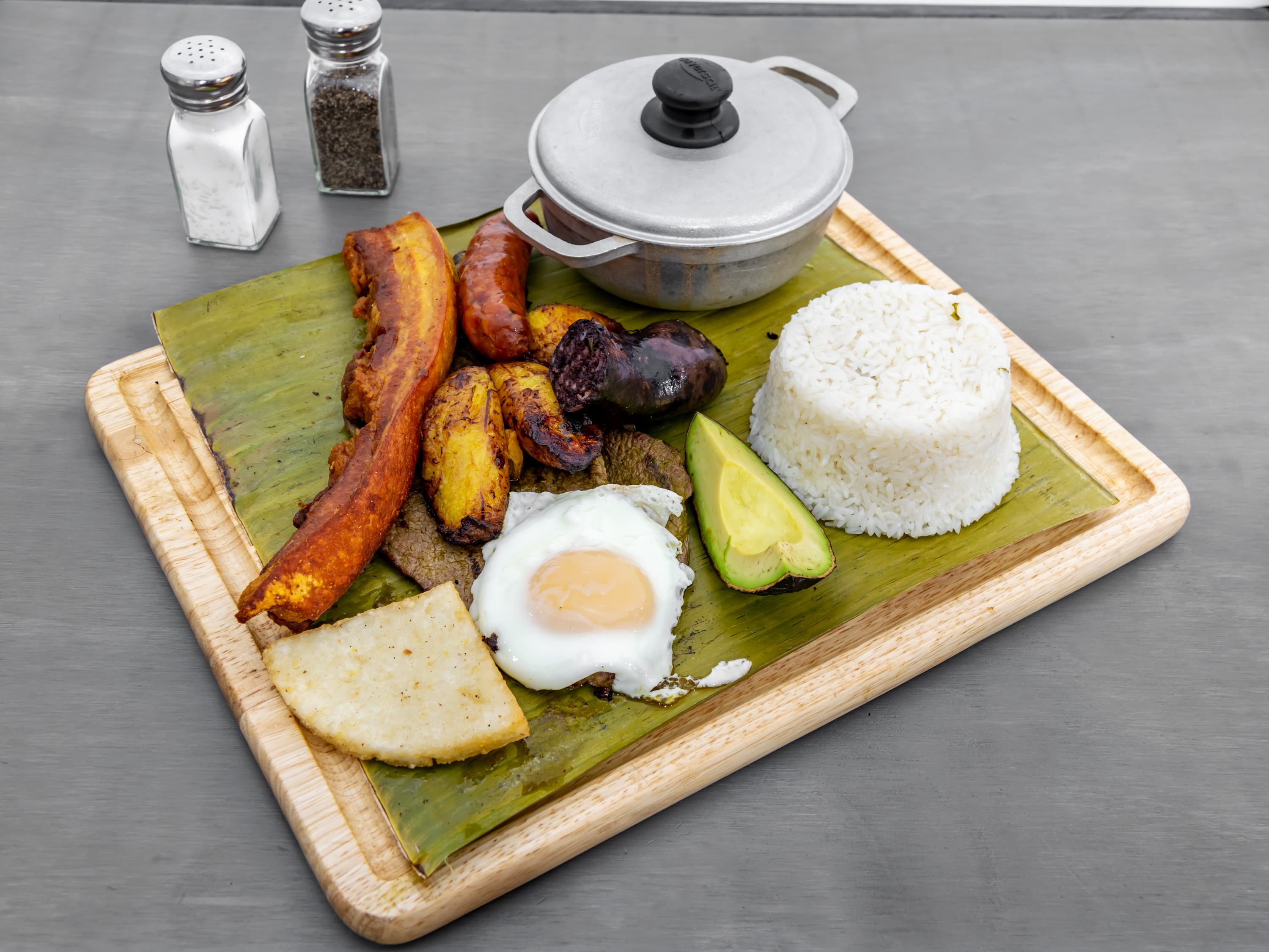 Order Bandeja Paisa food online from Monchys Colombian Grill store, Dover on bringmethat.com