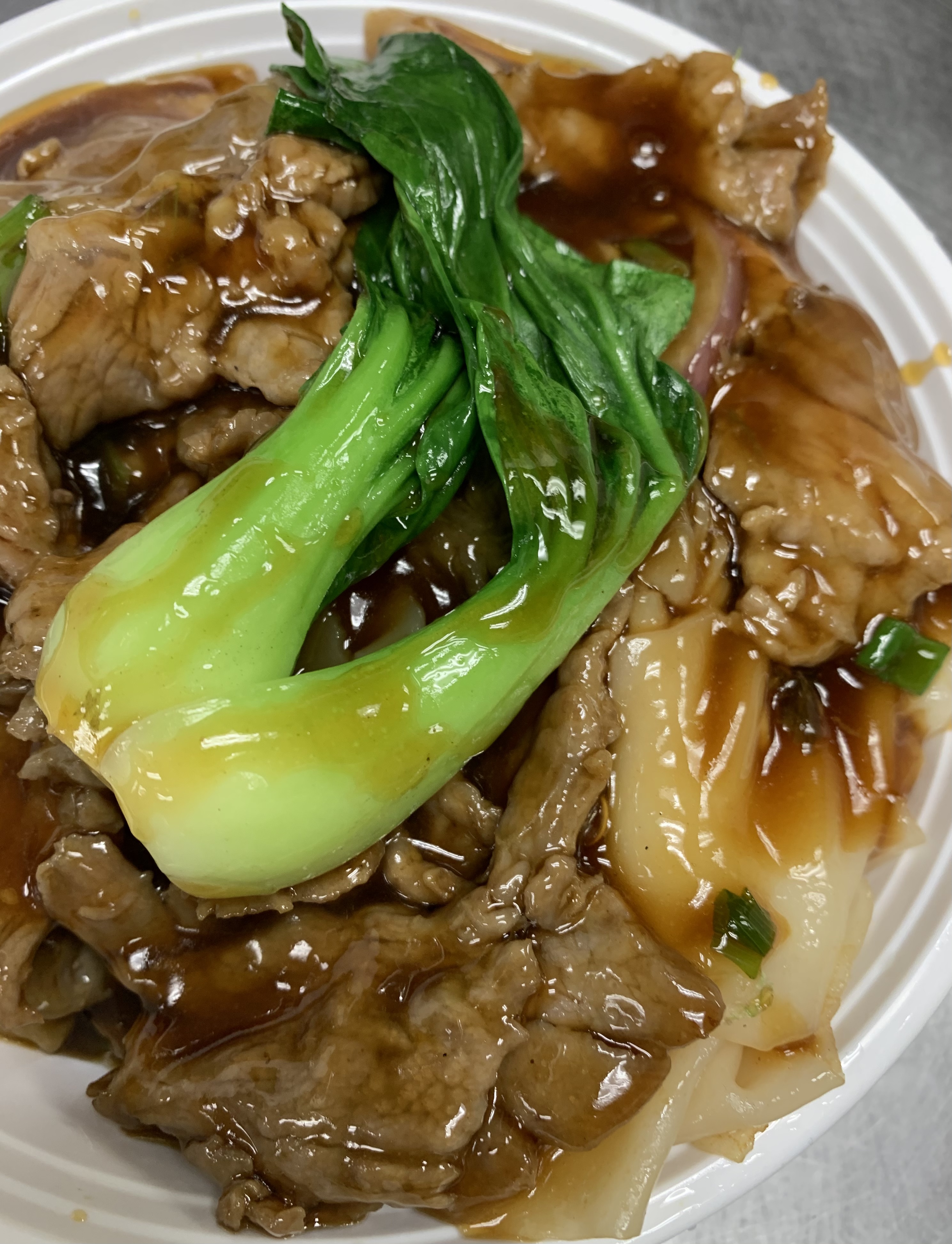 Order 47. Wet Stir Fried Ho Fun Beef湿炒牛河 food online from ShangWei Szechuan store, Bethlehem on bringmethat.com