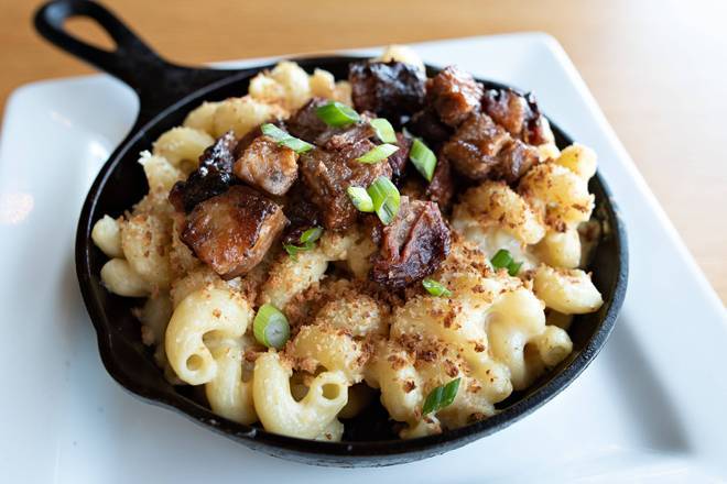 Order Brisket Skillet Mac and Cheese food online from The Beer Market store, Rochester on bringmethat.com