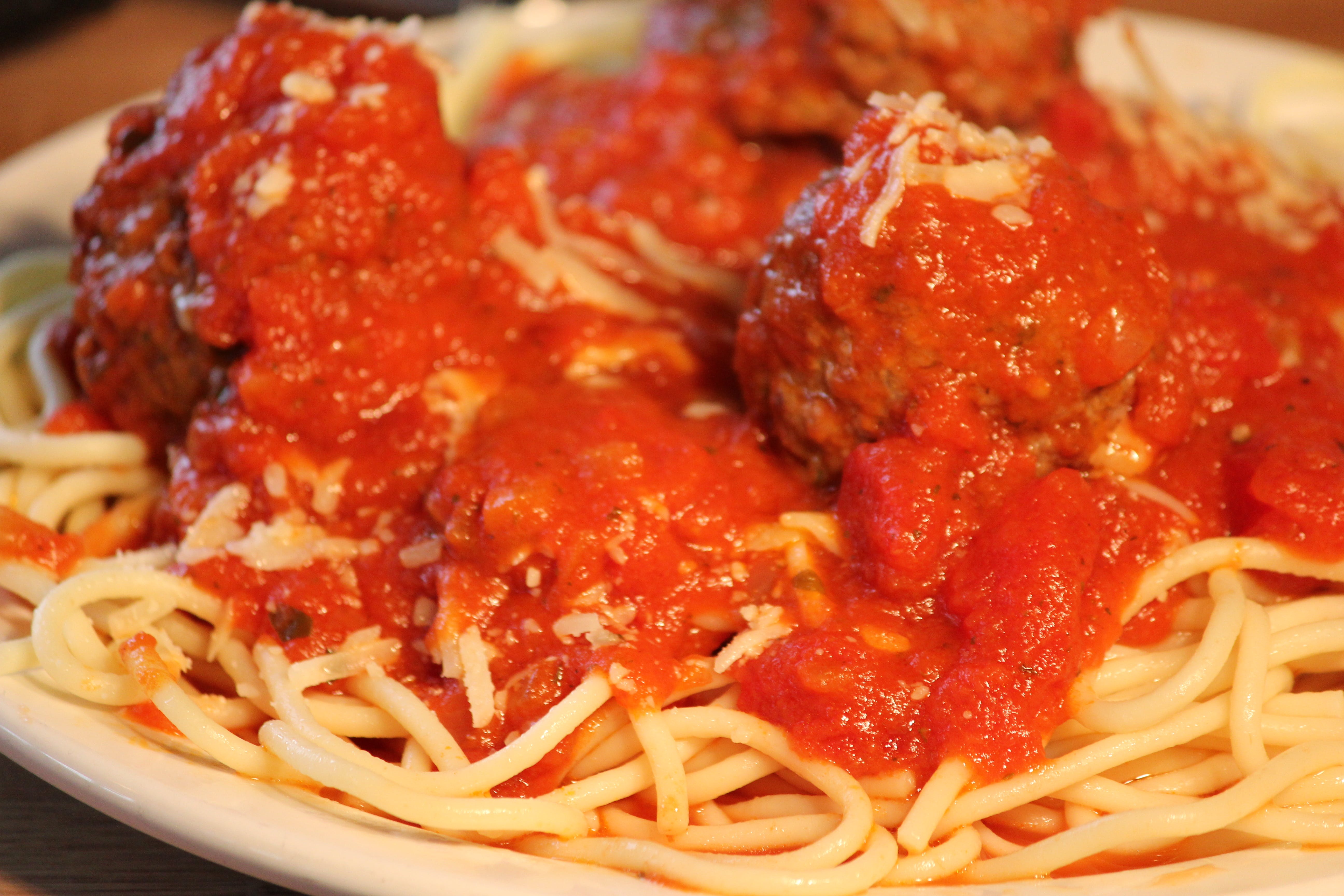 Order Spaghetti & Meatballs - Pasta food online from Luca Pizza Di Roma store, Cincinnati on bringmethat.com