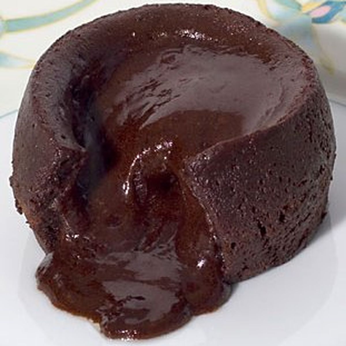 Order Chocolate Lava Cake food online from Libanais Resturant store, Lincolnwood on bringmethat.com