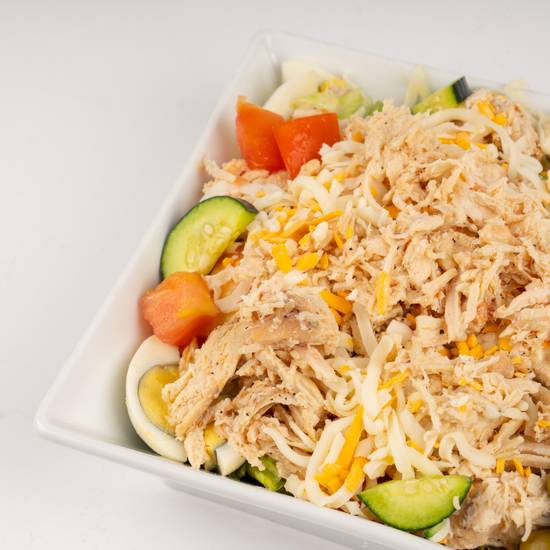 Order Grilled Chicken Salad food online from Exlines Best Pizza In Town store, Memphis on bringmethat.com