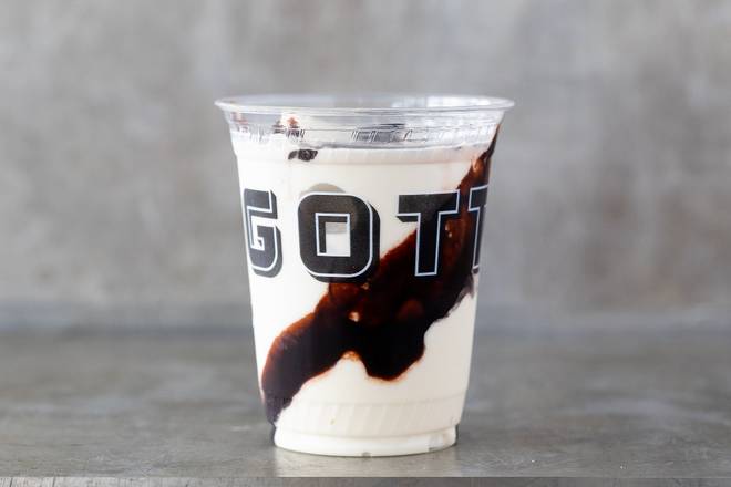 Order Black & White Shake food online from Gott'S Roadside store, San Francisco on bringmethat.com