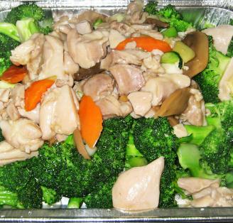 Order 4. Mushroom Chicken food online from Manning Chinese Buffet store, Reedley on bringmethat.com