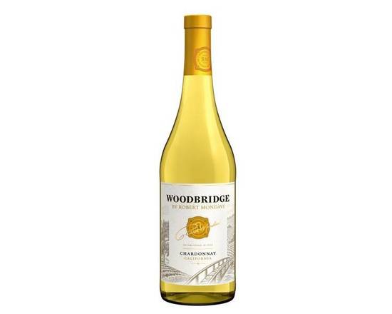 Order Woodbridge Chardonnay, 750mL white wine (13.5% ABV) food online from NEWBRIDGE WINES & SPIRITS CORP store, Levittown on bringmethat.com