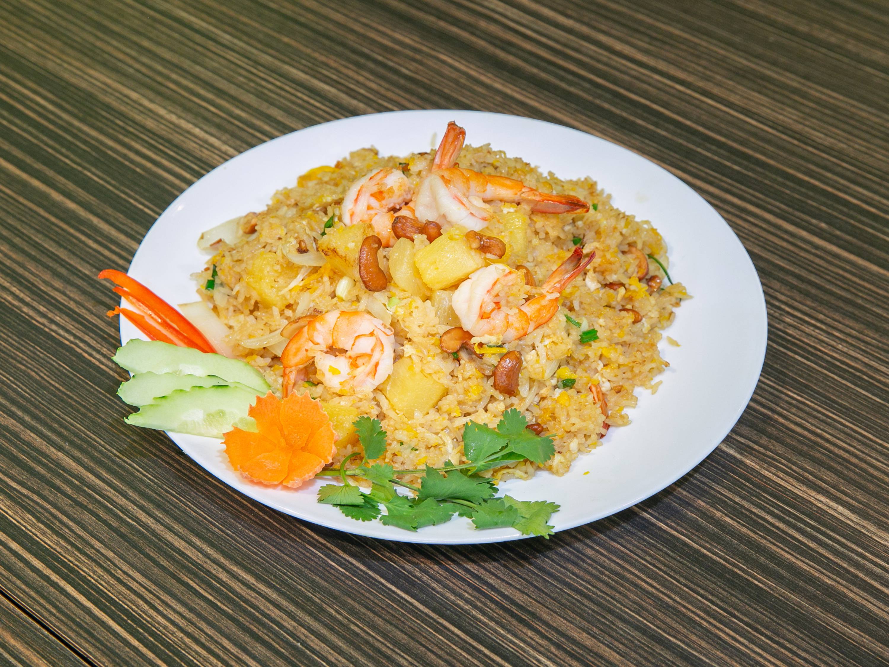 Order 45. Hawaiian Fried Rice food online from The thai grill & noodle bar store, Chicago on bringmethat.com