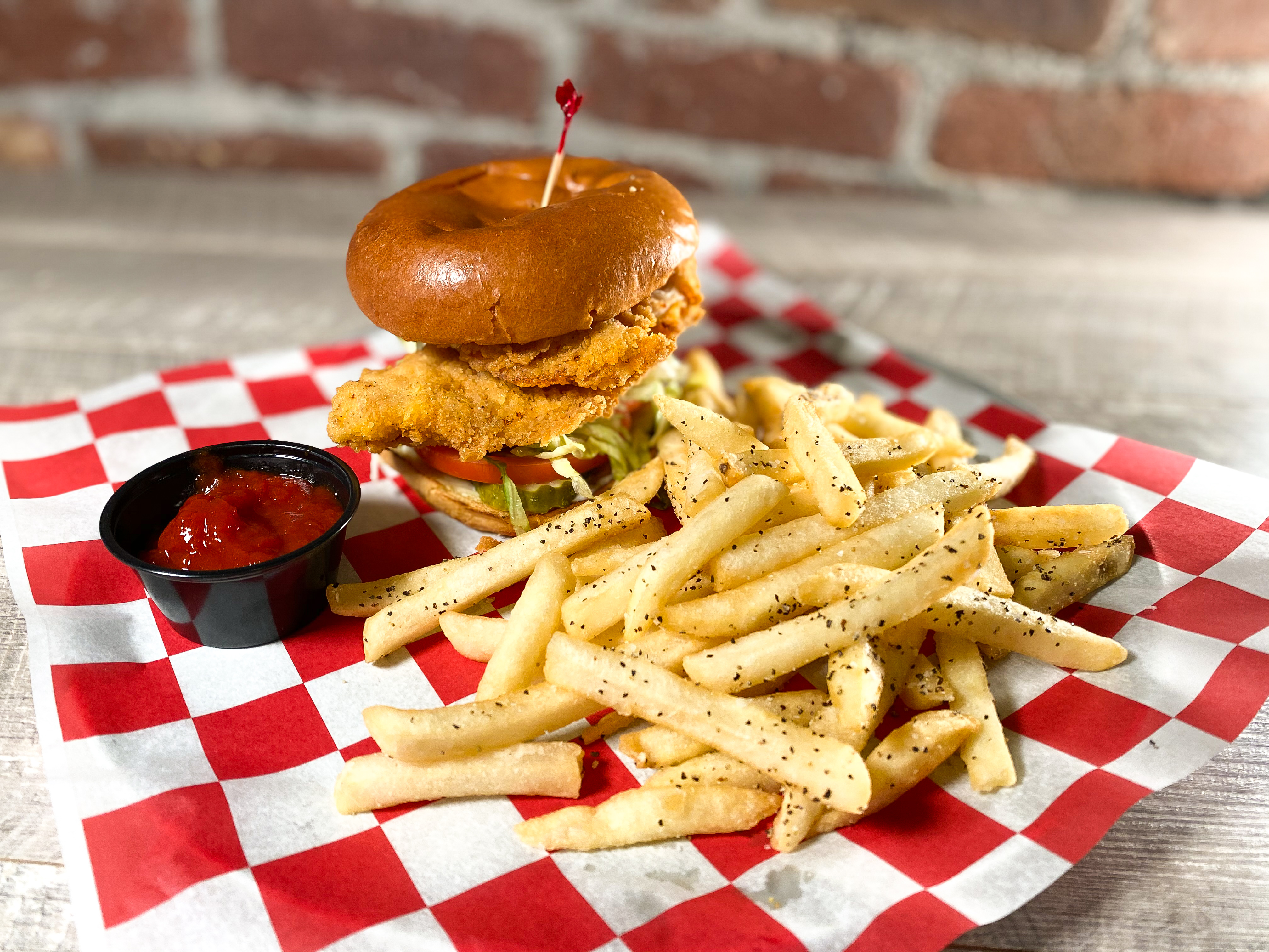 Order The Fried Chicken Sandwich food online from Parry Pizzeria & Bar store, Northglenn on bringmethat.com