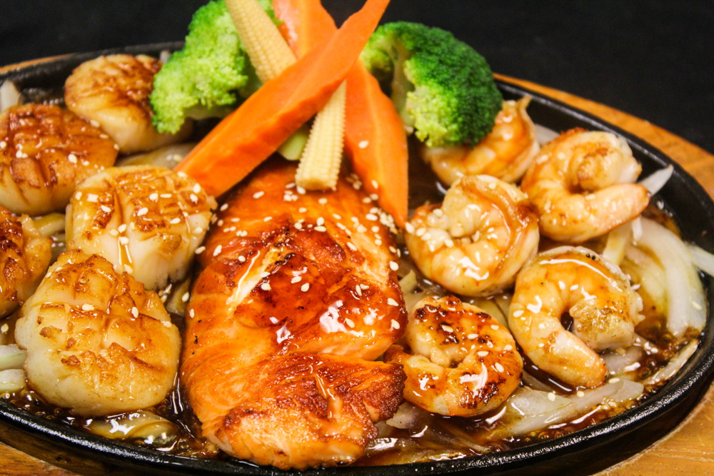 Order Shrimp and Scallop Teriyaki food online from Oishi store, Providence on bringmethat.com