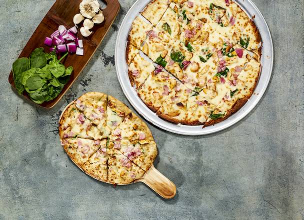 Order 14" Large Hand-Tossed Creamy Garlic Chicken food online from Pizza Karma store, Eden Prarie on bringmethat.com