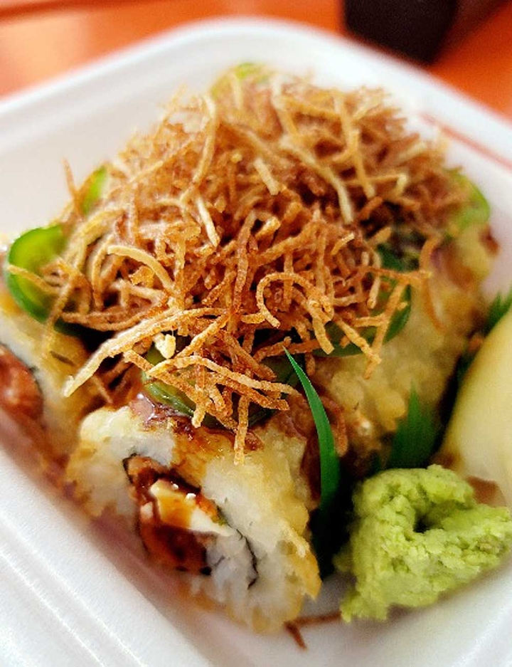 Order Spicy Girl (Deep-fried Roll) - R49 food online from California Roll Sushi store, Birmingham on bringmethat.com