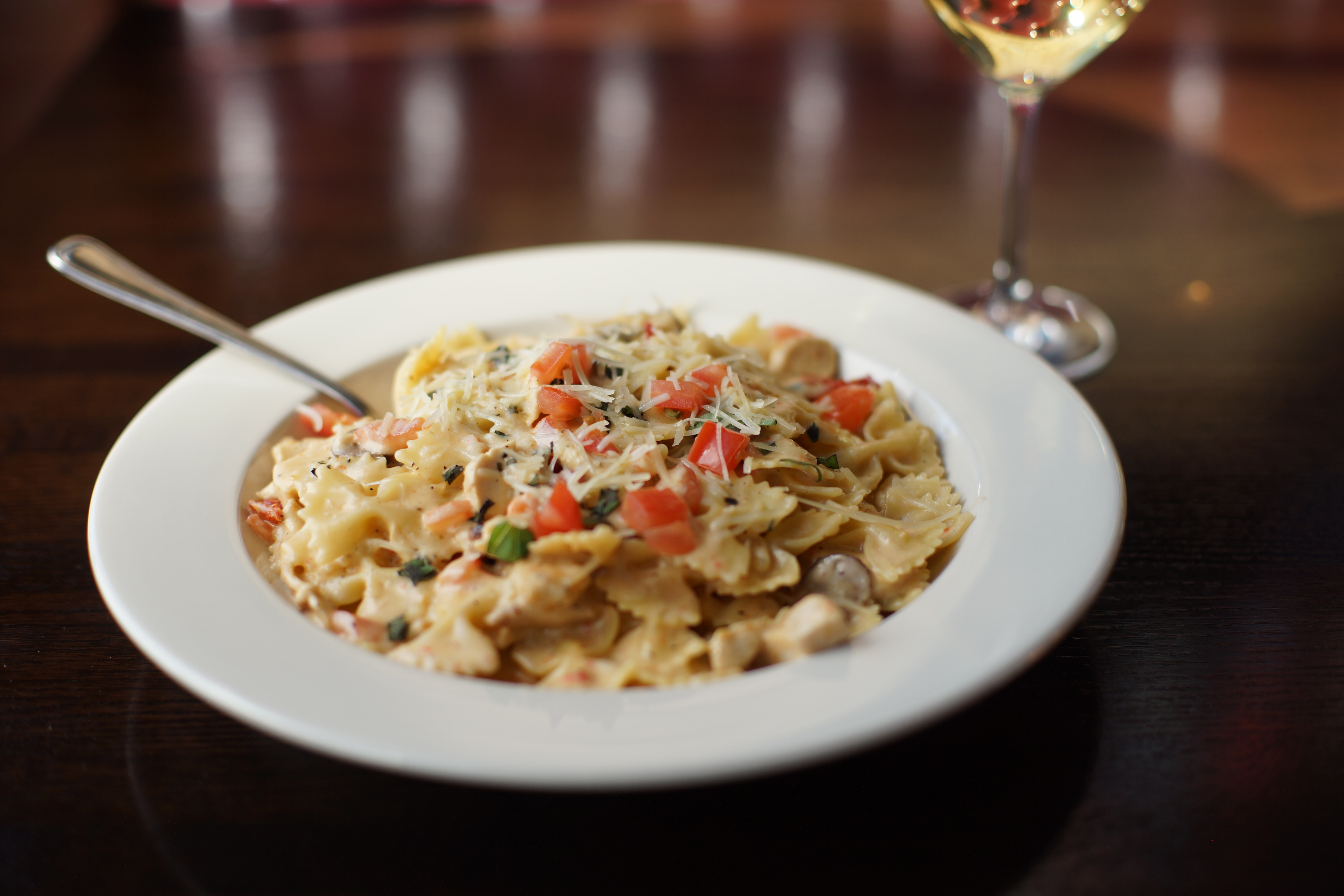 Order Farfalle Pollo food online from The Pasta Bowl store, Chicago on bringmethat.com