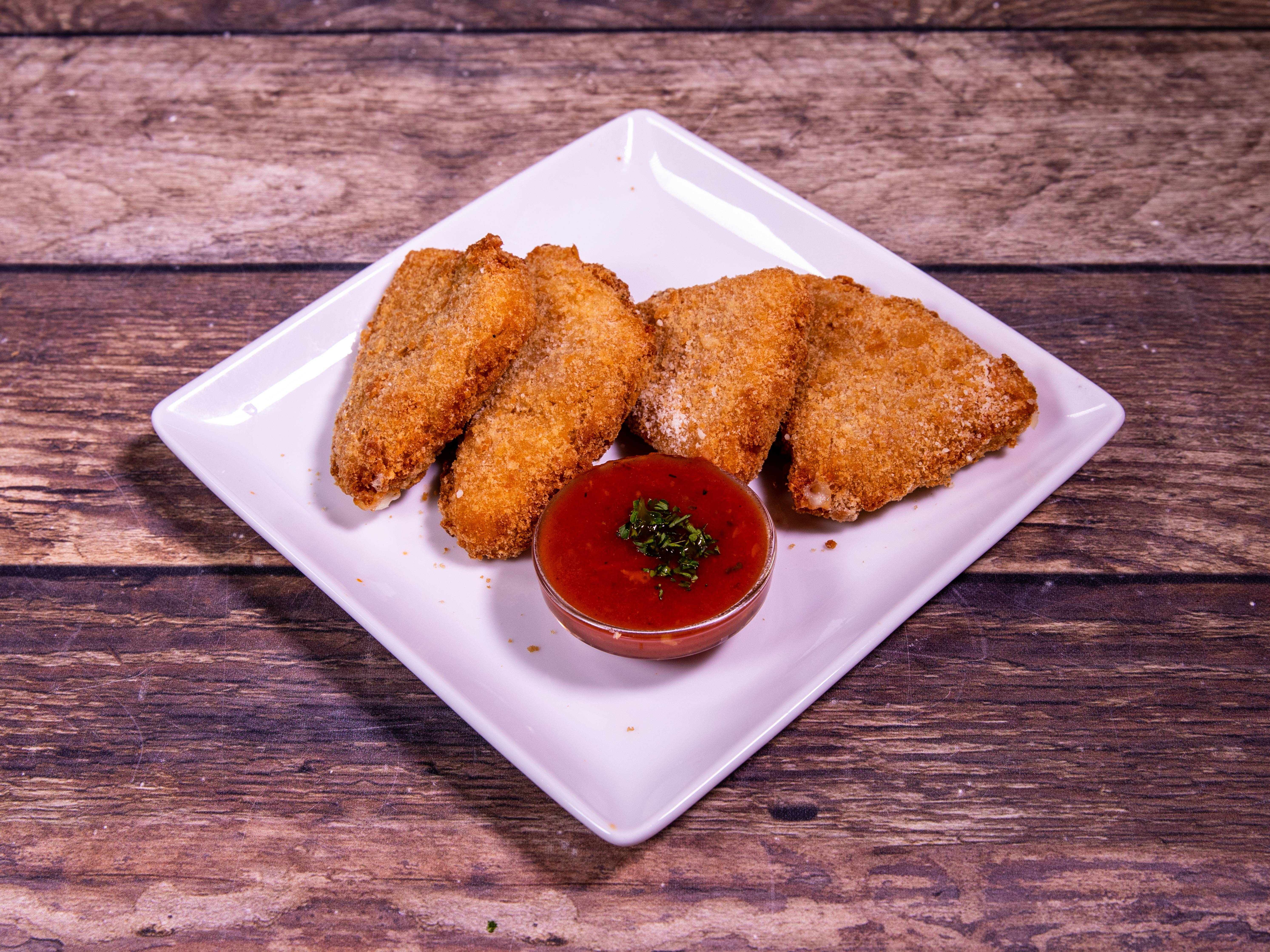Order Fried Mozzarella  food online from Italian Cafe store, Irving on bringmethat.com