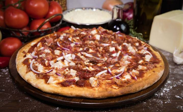 Order BBQ Chicken Pizza food online from Delish Pizza store, Sacramento on bringmethat.com