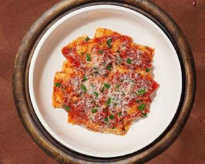 Order THREE- CHEESE RAVIOLI food online from The Hot Italian store, Nashville-Davidson on bringmethat.com