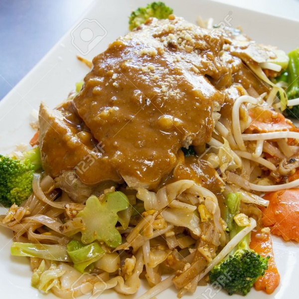 Order Golden Noodles food online from Thai-U-Up store, Seattle on bringmethat.com