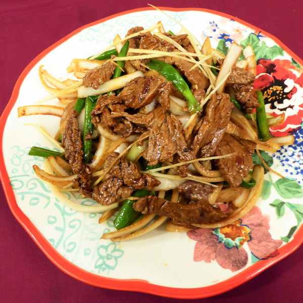 Order Green Onion and Ginger Beef 姜葱牛 food online from King Kee store, San Francisco on bringmethat.com