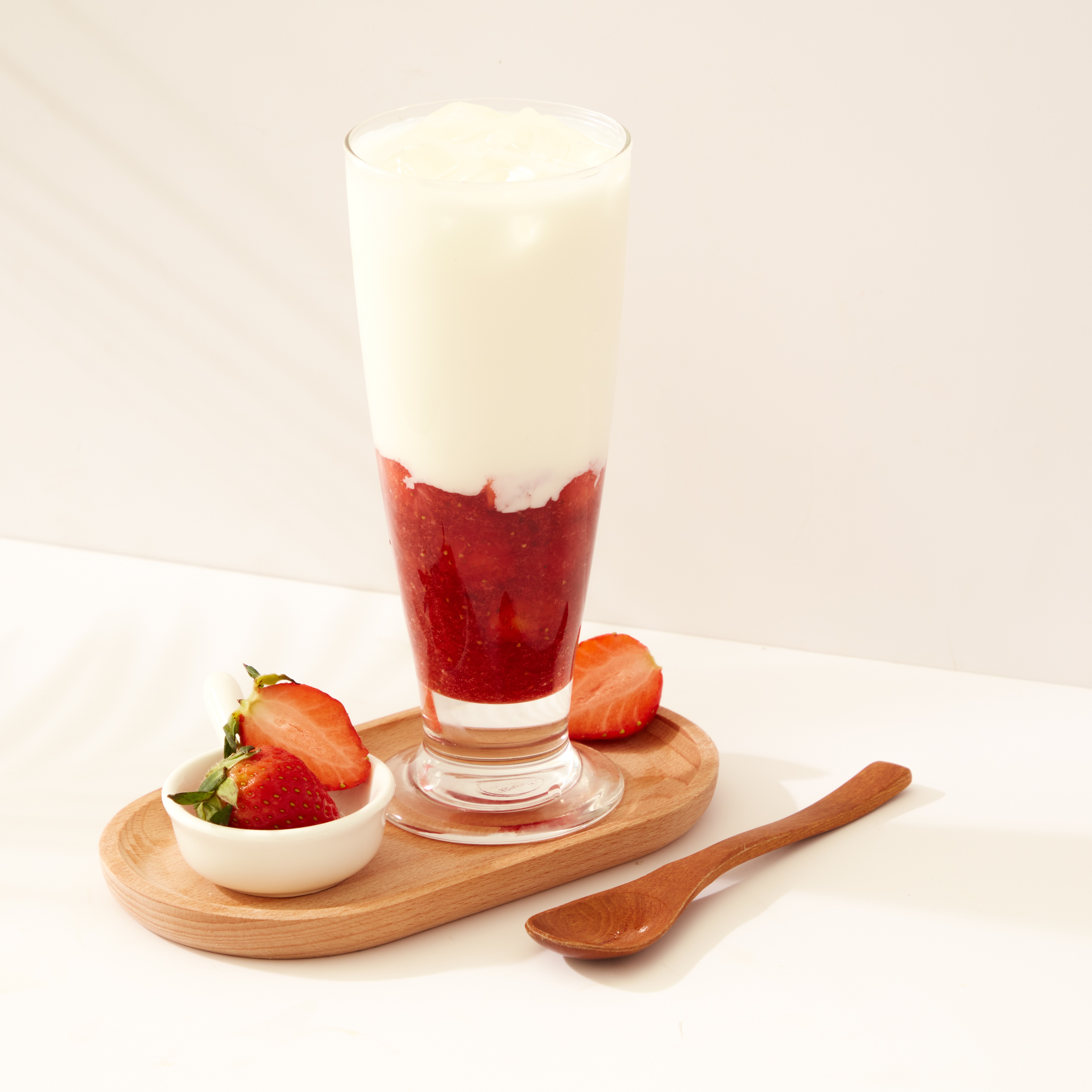 Order Fresh Strawberry Milk food online from The Bunny Tea store, La Quinta on bringmethat.com
