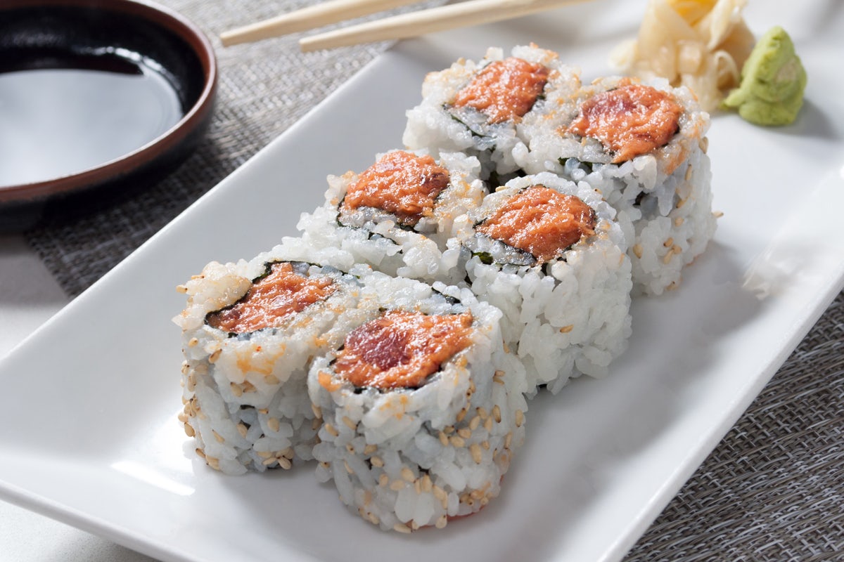 Order Spicy Tuna Roll food online from Harura Chicago store, Chicago on bringmethat.com