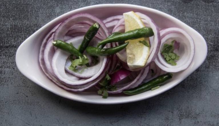 Order Desi Salad food online from Haldi Indian Cuisine store, Glendale on bringmethat.com