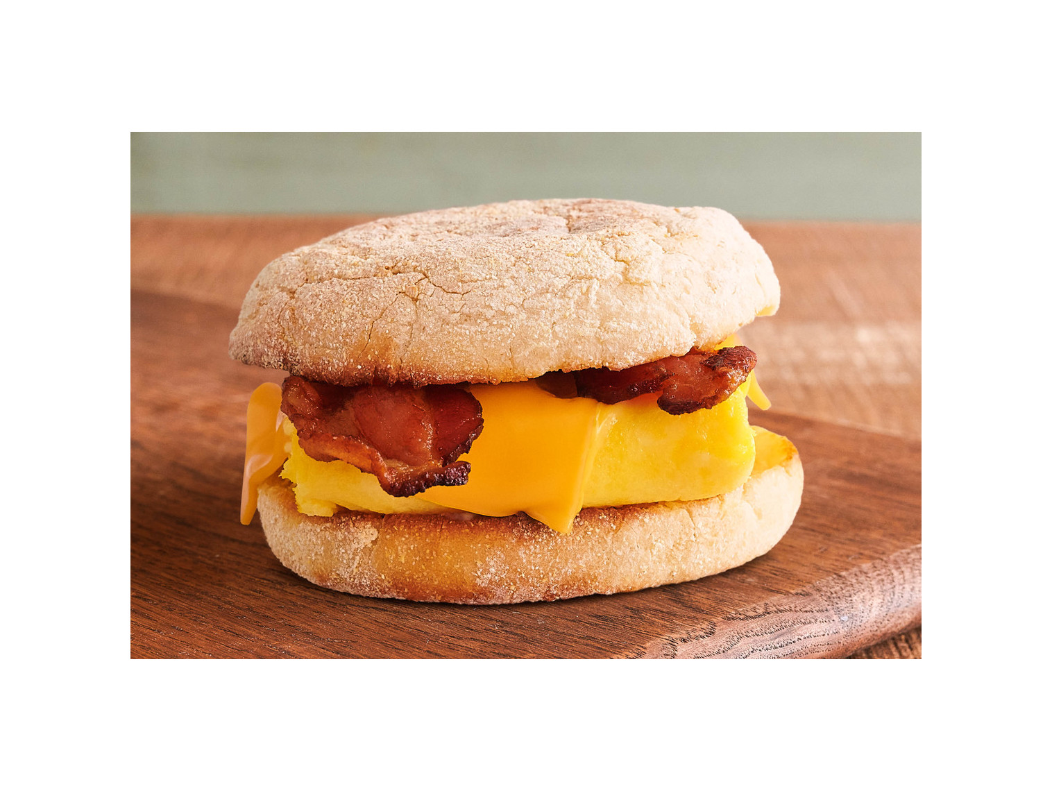 Order Bacon, Egg & Cheese Muffin food online from Farmer Boys store, Las Vegas on bringmethat.com