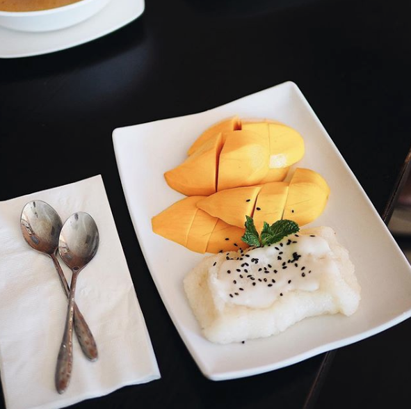 Order Mango and Sticky Rice food online from Sri Siam Cafe store, North Hollywood on bringmethat.com
