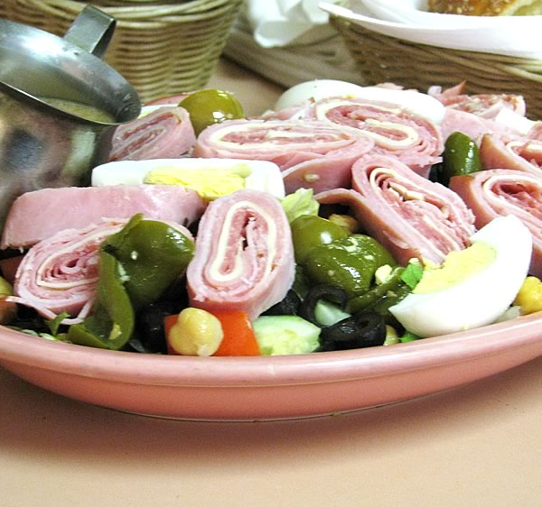 Order Chef Salad food online from La Pizzatega store, Linwood on bringmethat.com