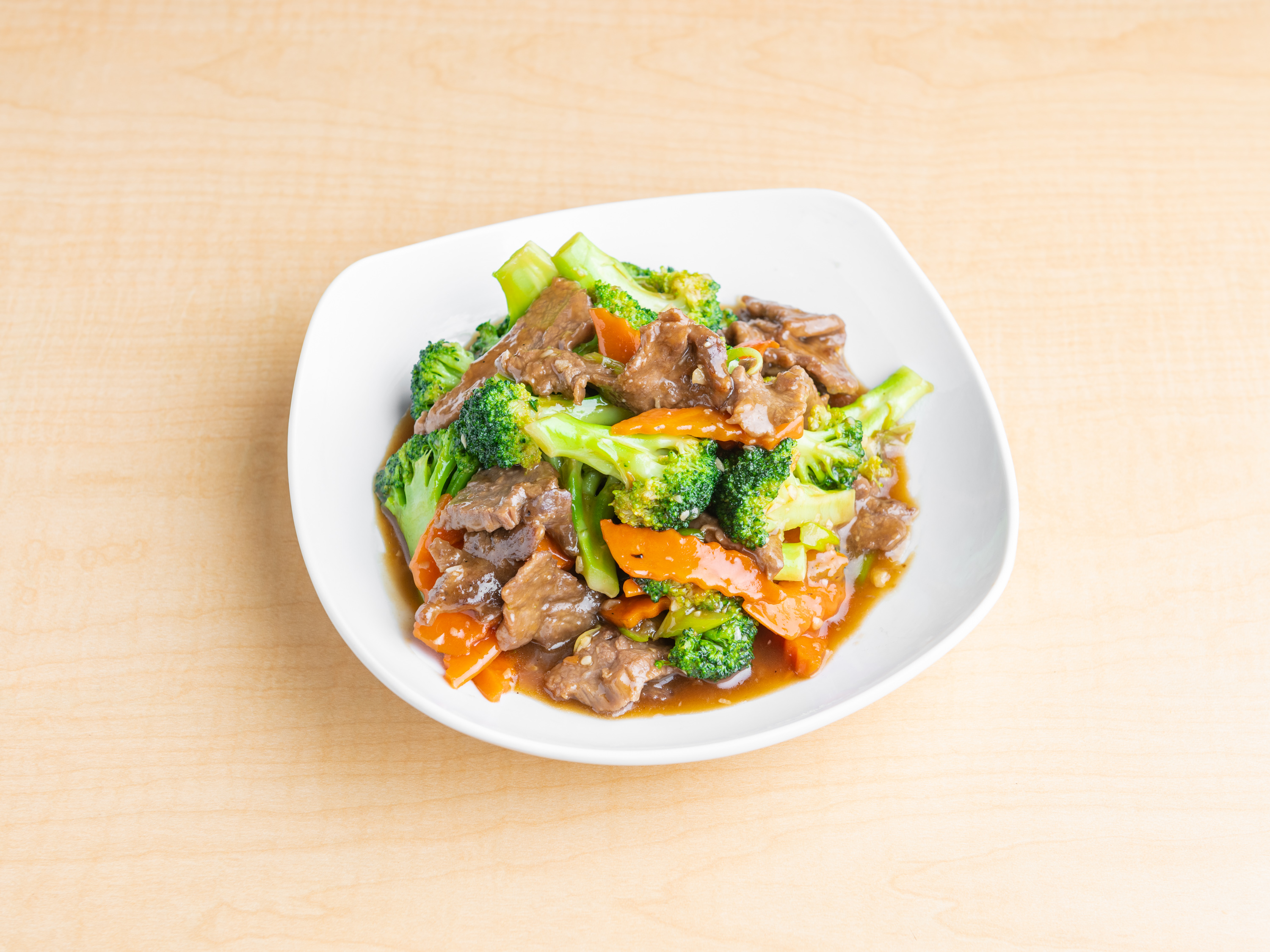 Order B3. Broccoli and Beef food online from Macky Kitchen store, Richmond on bringmethat.com