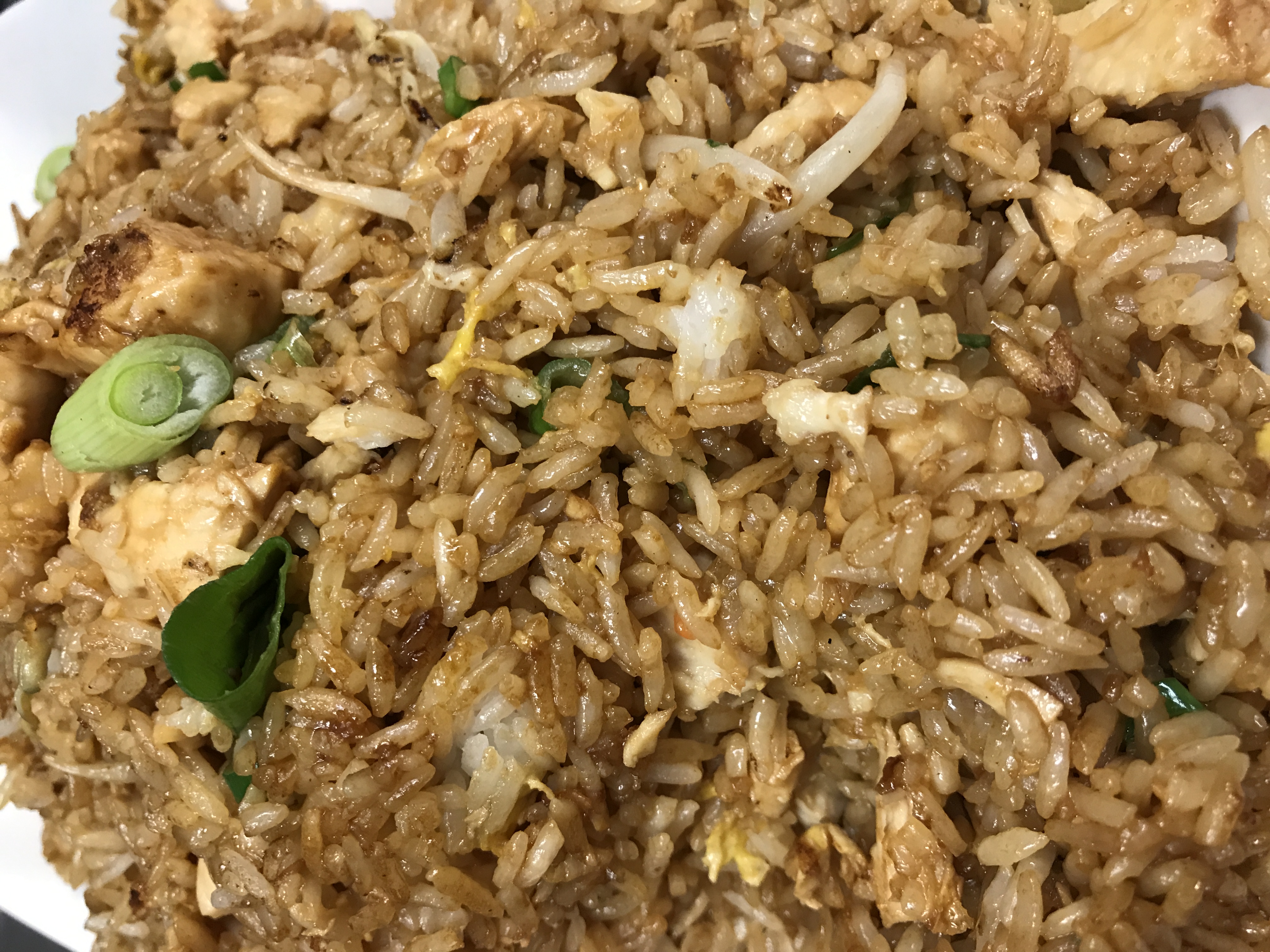 Order 302. Chicken Fried Rice food online from Mo's Chinese Kitchen store, Orland Park on bringmethat.com