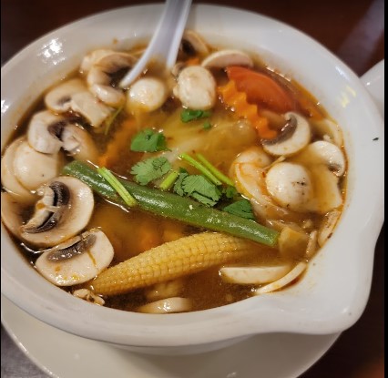 Order SS1. Tom-Yum Soup  food online from Mom Can Cook Thai Kitchen store, Santa Clarita on bringmethat.com