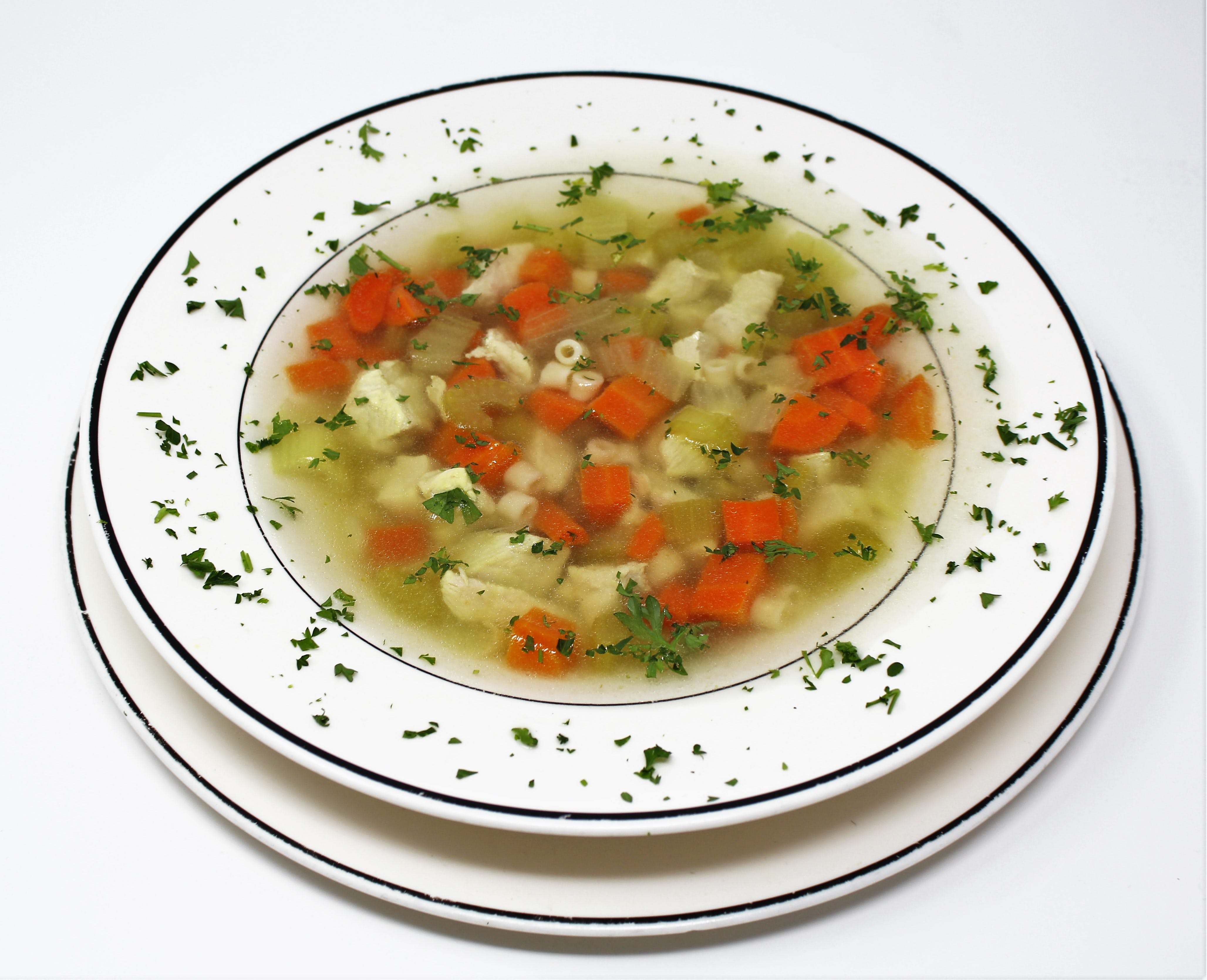 Order Chicken Noodle Soup - Soup food online from Mona Lisa Pizzeria Ristorante store, Bayonne on bringmethat.com