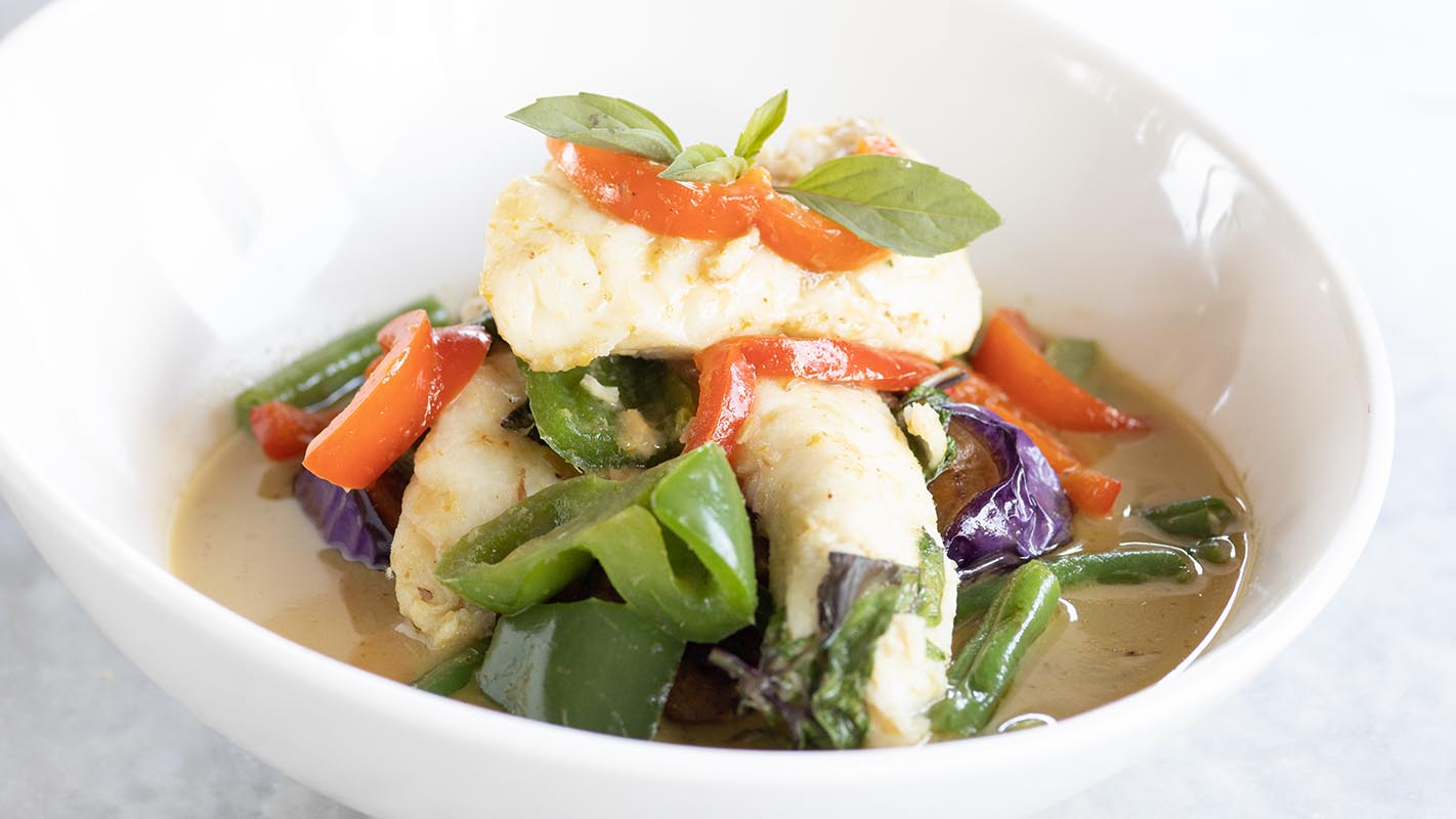 Order Halibut Green Curry Lunch Special food online from Charm Thai Bistro store, Oakland on bringmethat.com