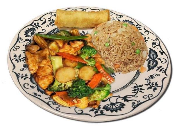 Order Chicken with Vegetable food online from New Great Dragon Chinese Restaurant store, Dubuque on bringmethat.com