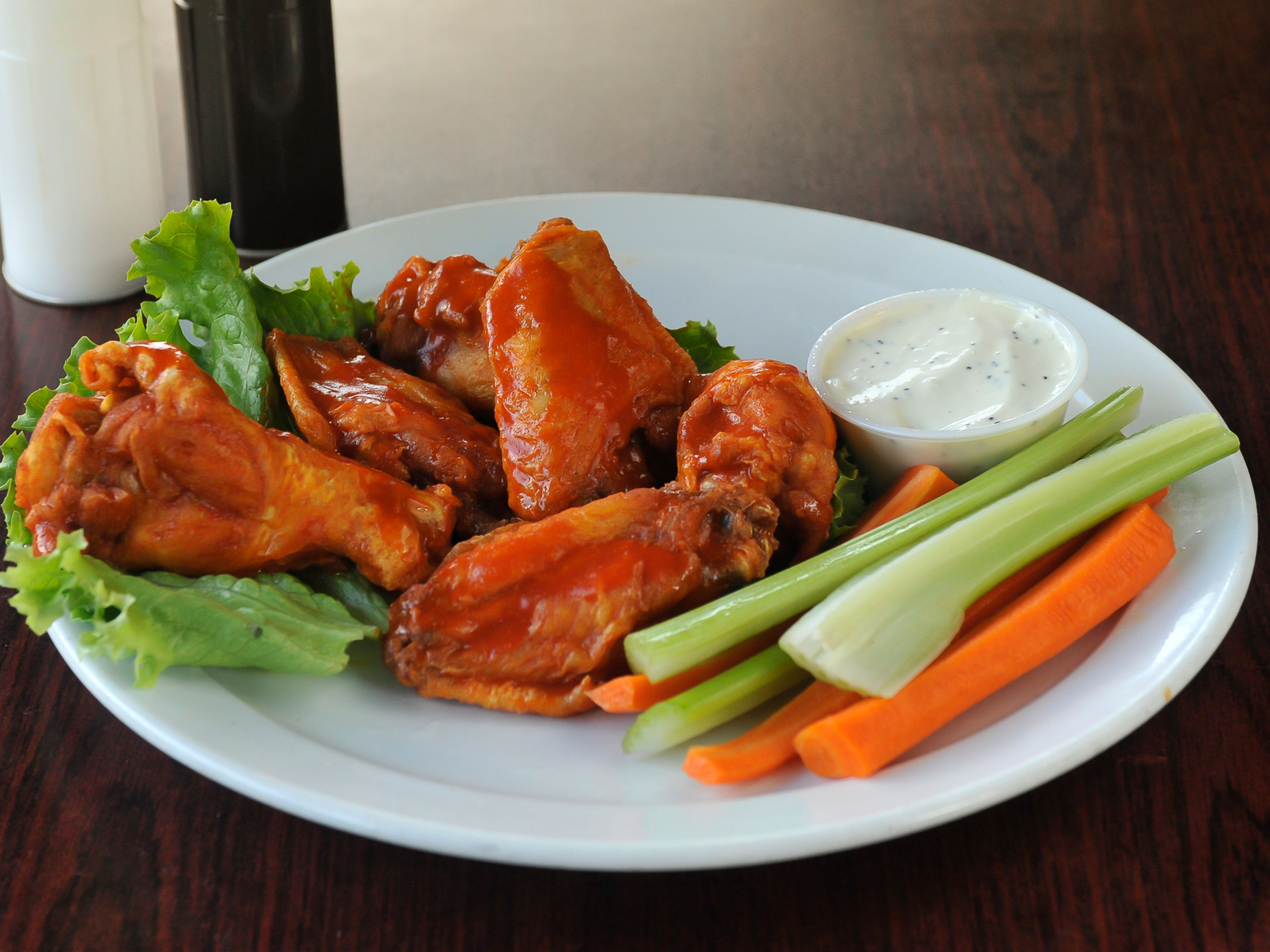 Order 6 Wings and Fries food online from Chaplins store, Roswell on bringmethat.com