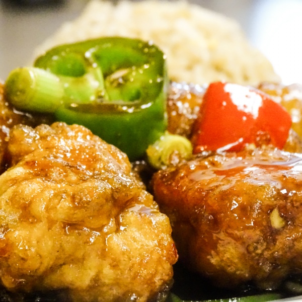 Order H10. General Tso's Chicken food online from QQ Star China Cafe store, Friendswood on bringmethat.com