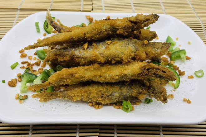 Order Salt & Pepper Capelin food online from Peony Seafood Restaurant store, Oakland on bringmethat.com