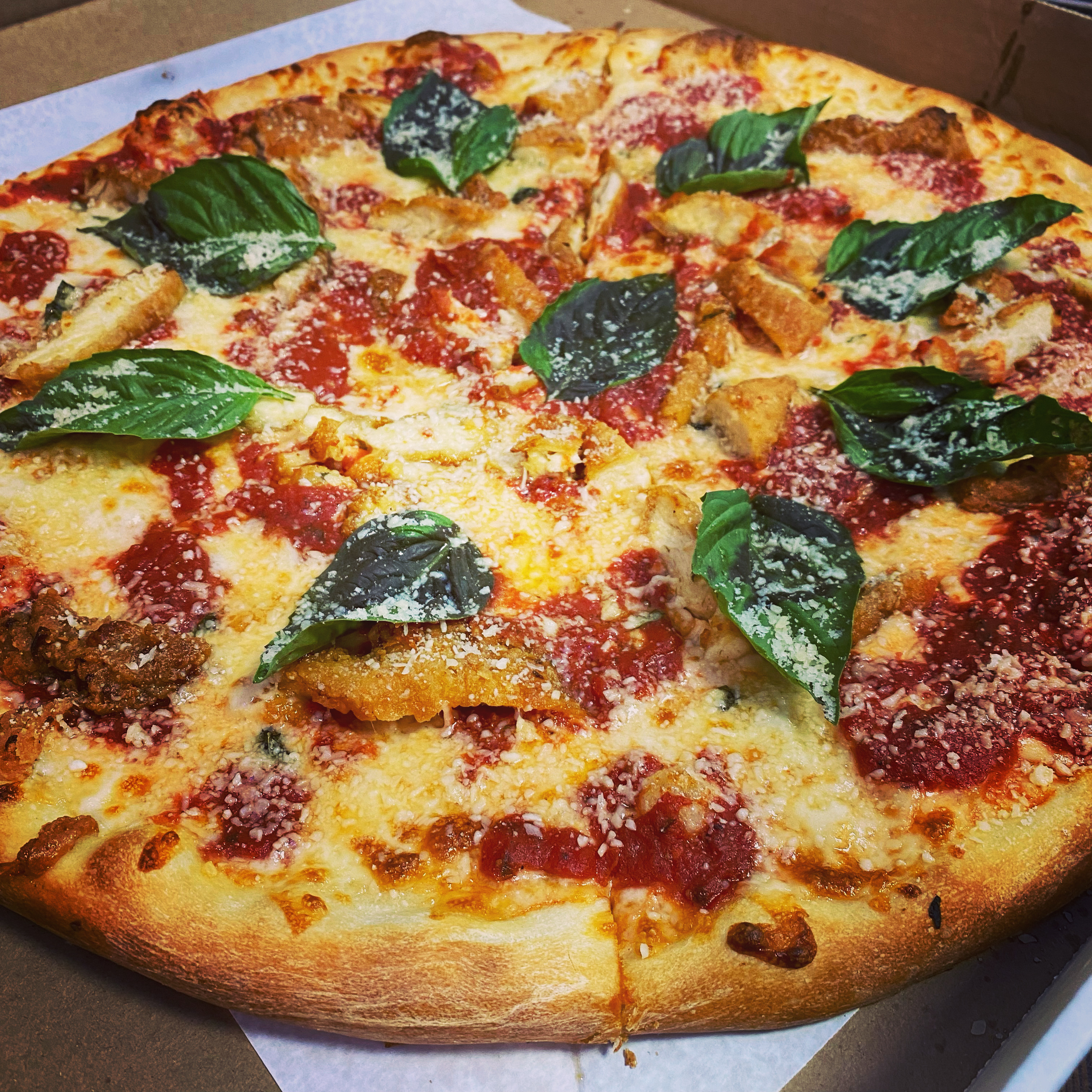 Order 燎Crispy Garlic Parmesan Pizza燎 food online from Chiquita Pizzeria store, Philadelphia on bringmethat.com