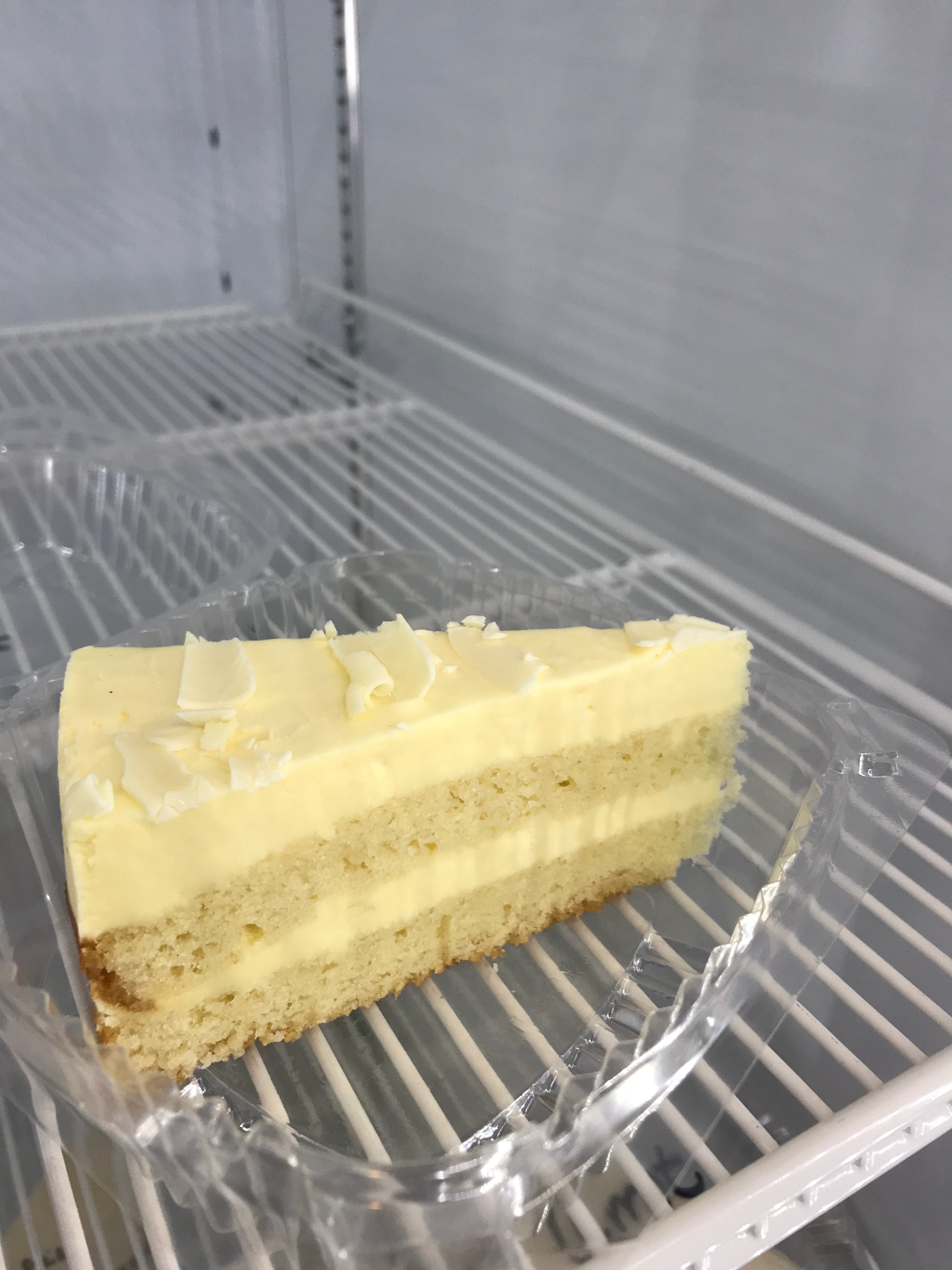Order Lemon Cake - Dessert food online from Level Up Pizza & Grill store, Columbia on bringmethat.com